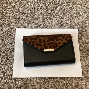 Touch screen cross body purse